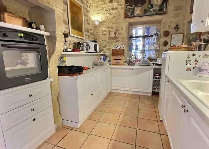 Chez Lydia - Osez La Vie De Chateau ! Pont Du Gard, Uzes