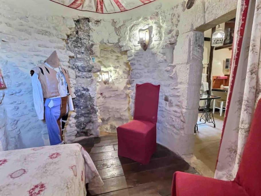 Chez Lydia - Osez La Vie De Chateau ! Pont Du Gard, Uzes Apartment