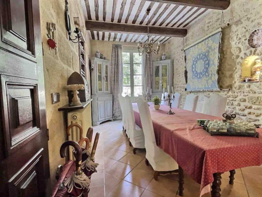 Chez Lydia - Osez La Vie De Chateau ! Pont Du Gard, Uzes Apartment *